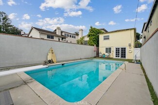 616 N Poinsettia Ave, Manhattan Beach, CA 90266