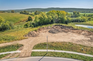 212 Roosevelt St, Baraboo, WI 53913