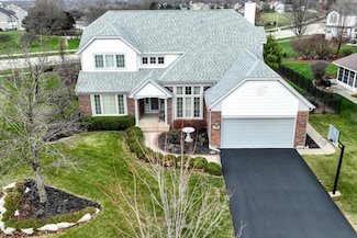 1333 Blackhawk Ln, Bartlett, IL 60103