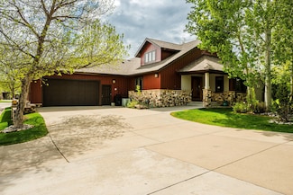 61 River Rock Rd, Sheridan, WY 82801