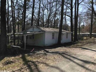 27 Bass Ln, Perryville, AR 72126