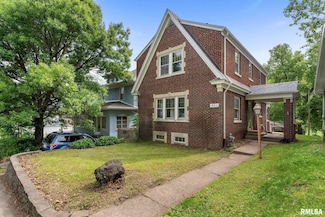 921 45th St, Rock Island, IL 61201