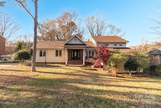 16425 Grapperhall Dr, Huntersville, NC 28078