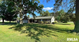 700 Tuthill Ln, Elkville, IL 62932