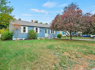43 Western Ave, Rochester, NH 03867