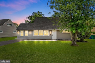 36 Violet Rd, Levittown, PA 19057