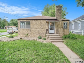 2793 E St, Lincoln, NE 68510