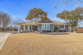 2815 East Ct, Grapevine, TX 76051