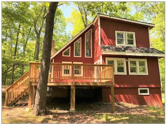 2122 Wood Thrush Ct, Bushkill, PA 18324