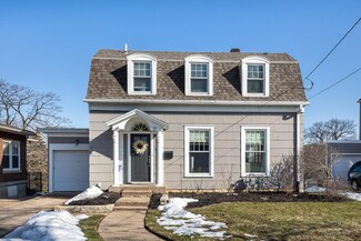 1130 S Grandview Ave, Dubuque, IA 52003