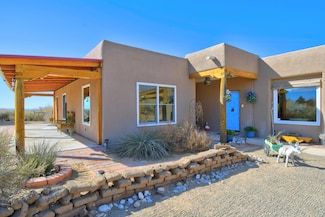 601 Reclining Acres Rd, Corrales, NM 87048
