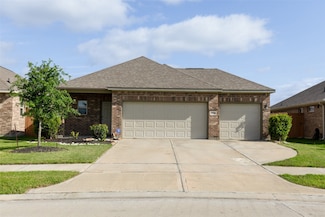 1333 Red Hills Dr, Rosharon, TX 77583