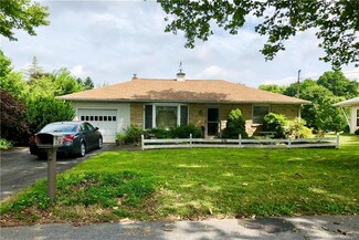 3783 Fleetwood Dr, Easton, PA 18045