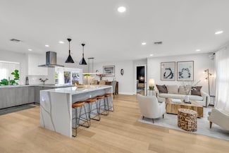 3830 NE 28th Ave, Lighthouse Point, FL 33064