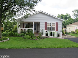 490 Goldenrod Crossing W, New Hope, PA 18938