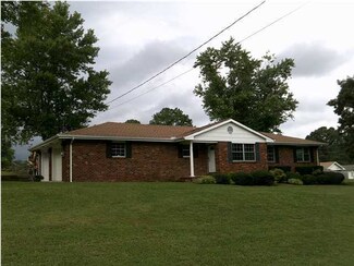 25 Hickory Cir, Rossville, GA 30741