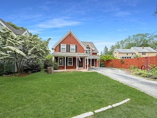 14 Putnam Ave, Chelmsford, MA 01824