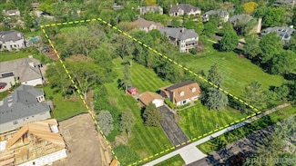 1S558 Sunnybrook Rd, Glen Ellyn, IL 60137