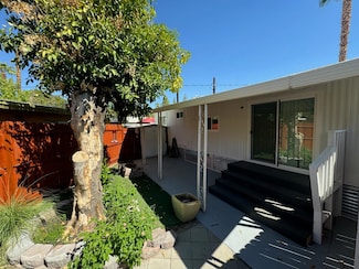 78 Jupiter St, Palm Springs, CA 92264