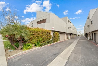 12564 Montecito Rd Unit 4, Seal Beach, CA 90740