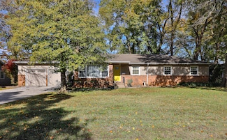 2251 E Washita St, Springfield, MO 65804
