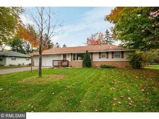 5132 5132 Eastwood Dr, Mounds View, MN 55112