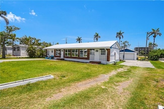 13041 Point Breeze Dr, Fort Myers, FL 33908