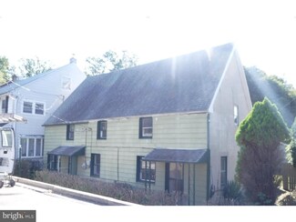 518 E Hancock St, Saint Clair, PA 17970