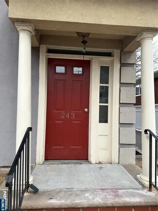 243 Lawton Ave Unit 3, Cliffside Park, NJ 07010