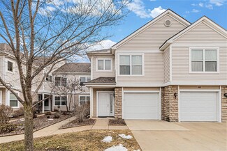 637 Fieldstone Cir W Unit 64, Chelsea, MI 48118