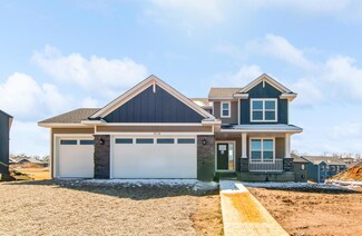 914 Milborne Ln NW, Rochester, MN 55901