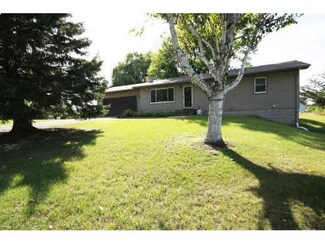 22318 Quincy St NE, Cedar, MN 55011