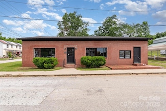 412 Flat Dr, Buffalo, SC 29321