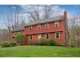6 Meetinghouse Ln, Topsfield, MA 01983