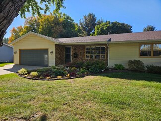 3730 Lane Ct, Saint Joseph, MI 49085