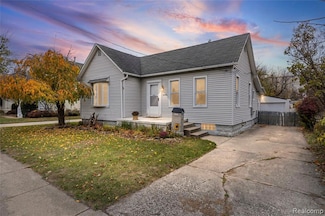 35720 Brush St, Wayne, MI 48184