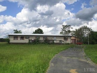 195 Dews Rd, Hurt, VA 24563