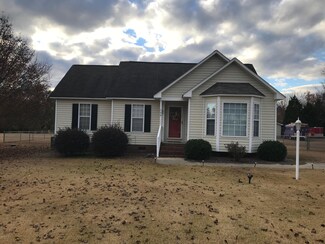 586 Eagles Nest Rd, Grimesland, NC 27837