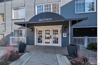 662 Purdy St Unit 104, Birmingham, MI 48009