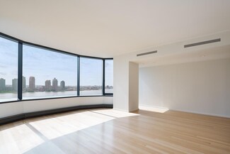 50 United Nations Plaza Unit 14B, New York, NY 10017