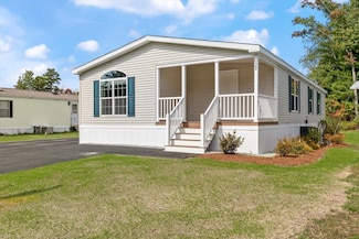 22 Marigold Rd, Salem, NH 03079