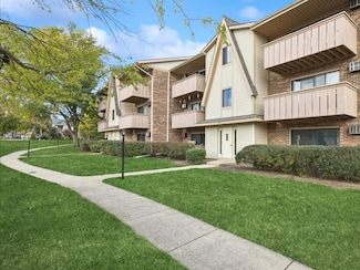 11 Echo Ct Unit 12, Vernon Hills, IL 60061