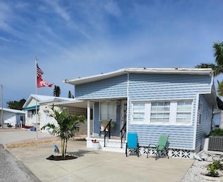 2207 Indiana Ave, Bradenton, FL 34207