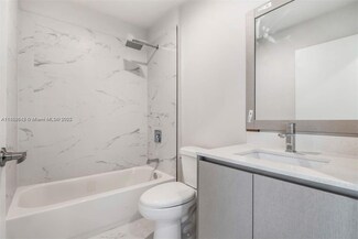 2555 NE 193rd St Unit 2202, Miami, FL 33180