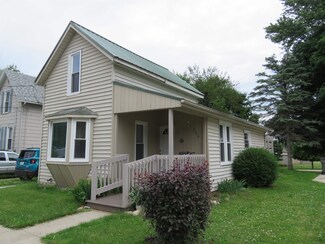 206 Dewey Ave, Goshen, IN 46526