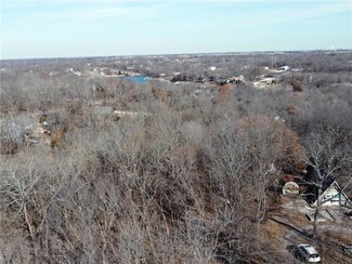 25 Shady Hollow Dr, Linn Valley, KS 66040