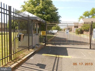 201 Washington Ct, Camden, NJ 08103