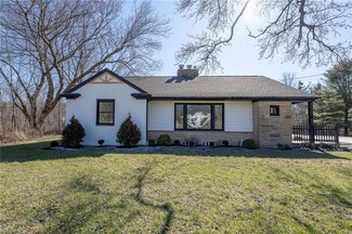 624 E Garfield Rd, Aurora, OH 44202