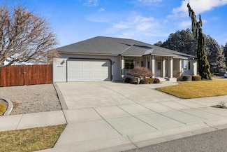 10425 W Willow Way, Pasco, WA 99301