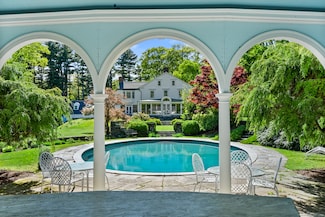 210 Doolittle Dr, Norfolk, CT 06058